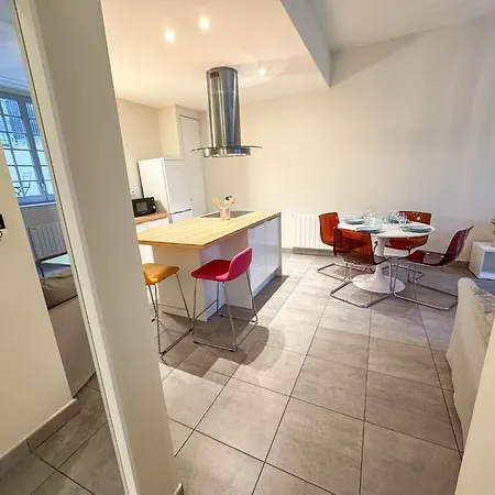Lyon Funky Flat Piscine Et Parking Apartment *