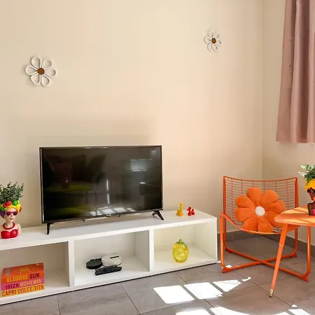 Apartment Lyon Funky Flat Piscine Et Parking