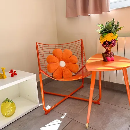 Lyon Funky Flat Piscine Et Parking Apartment